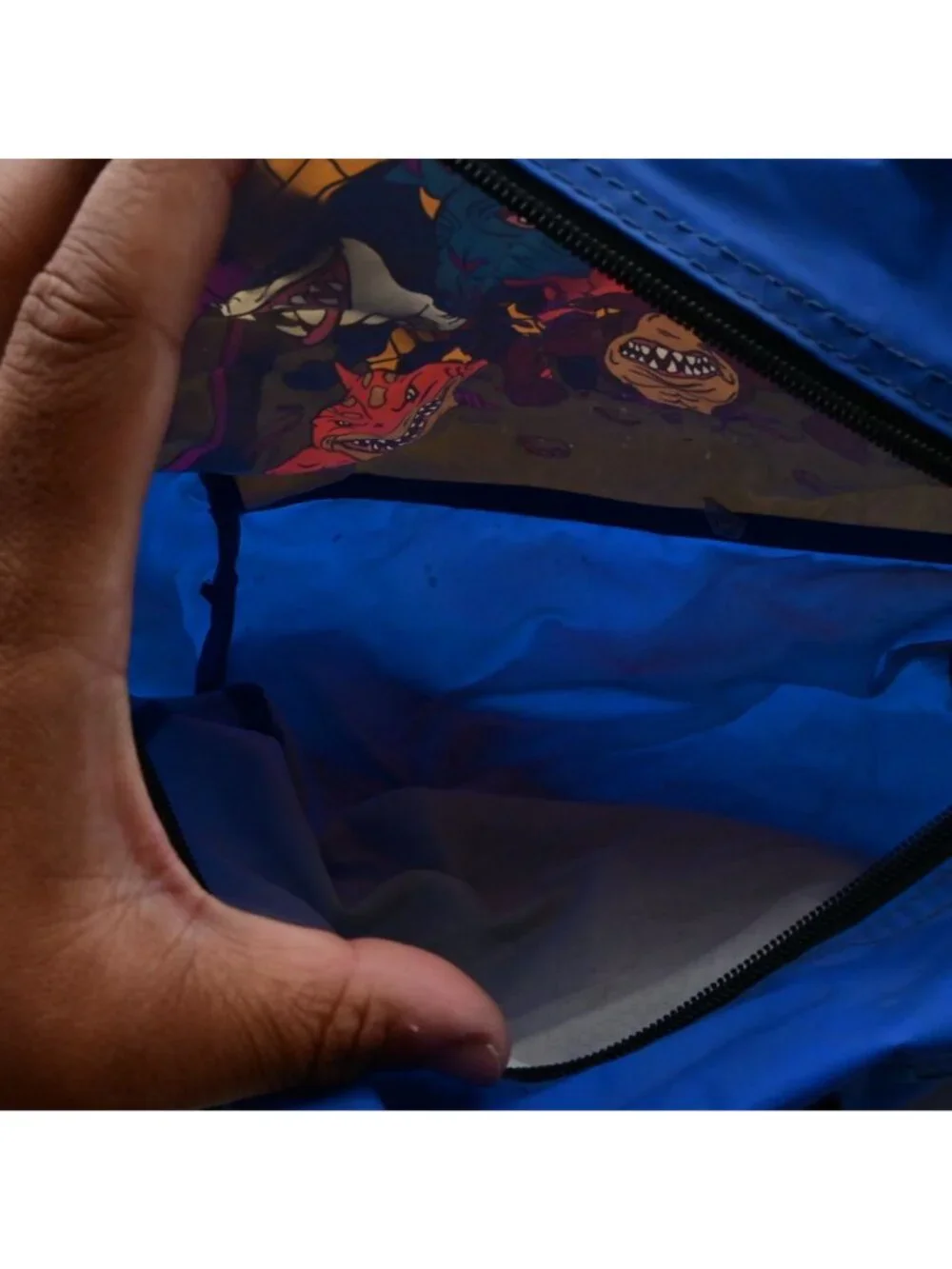 Street Sharks Nylon Duffle Bag With Colorful Graphics & Dual Handles Vintage 199